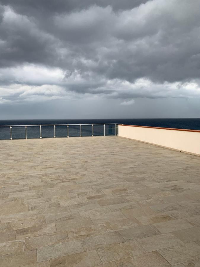Апартаменты La Porta Delle Eolie Капо-д'Орландо Экстерьер фото