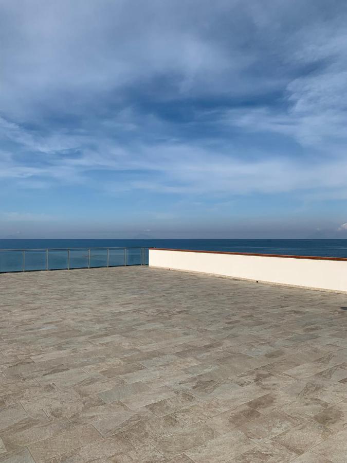 Апартаменты La Porta Delle Eolie Капо-д'Орландо Экстерьер фото