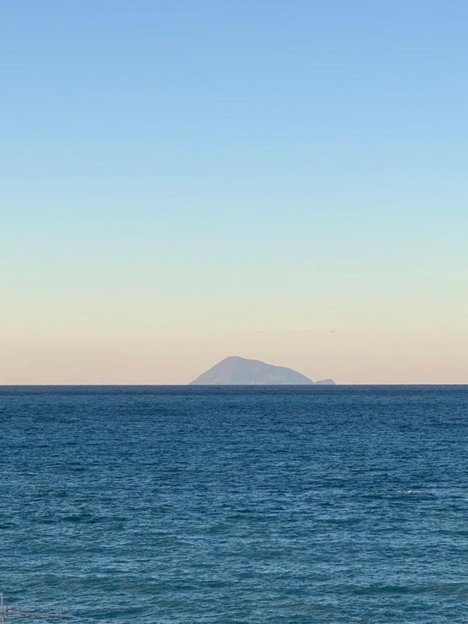 Апартаменты La Porta Delle Eolie Капо-д'Орландо Экстерьер фото